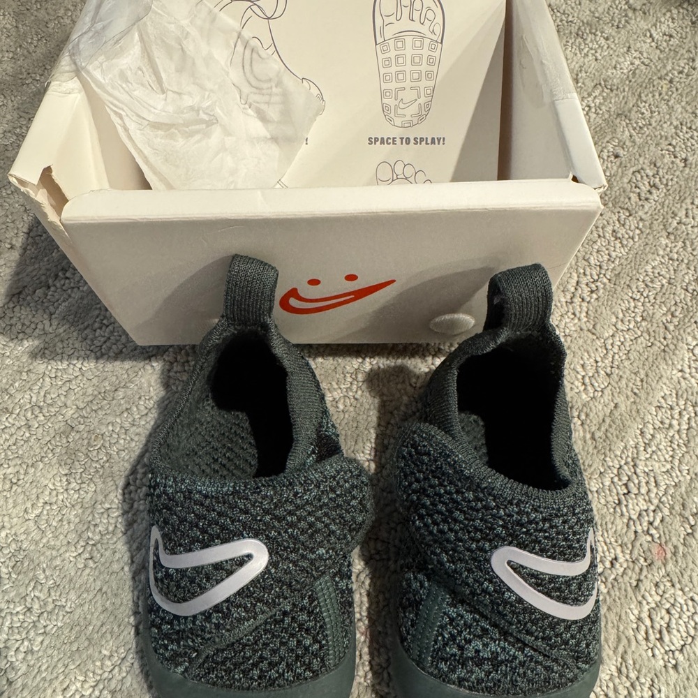 Nike Swoosh 1 4C